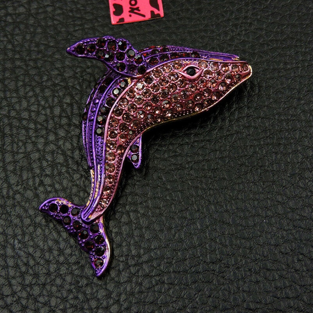 NWT Purple Betsey Johnson Whale Brooch
